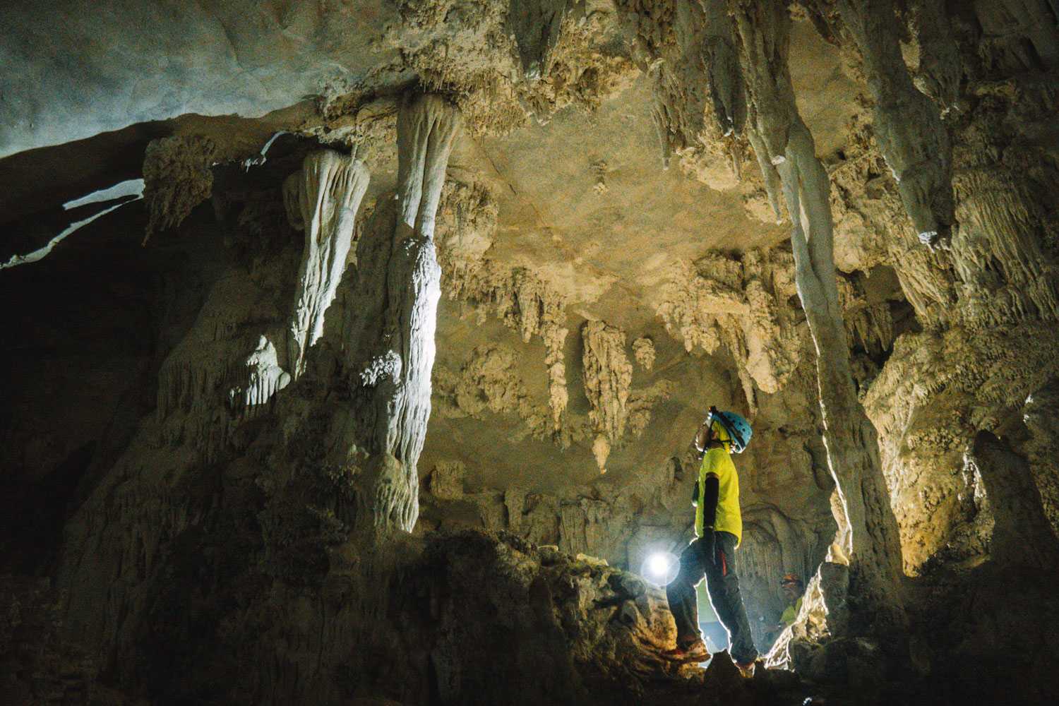 Khám phá bên trong Hang Chuột.