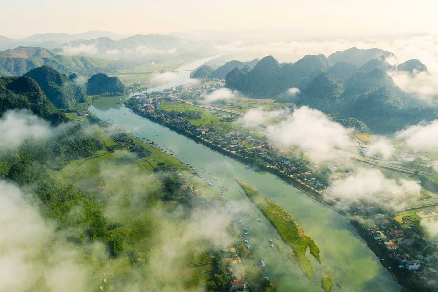Thị trấn Phong Nha ngày nay đã thay đổi nhờ vào hoạt động du lịch