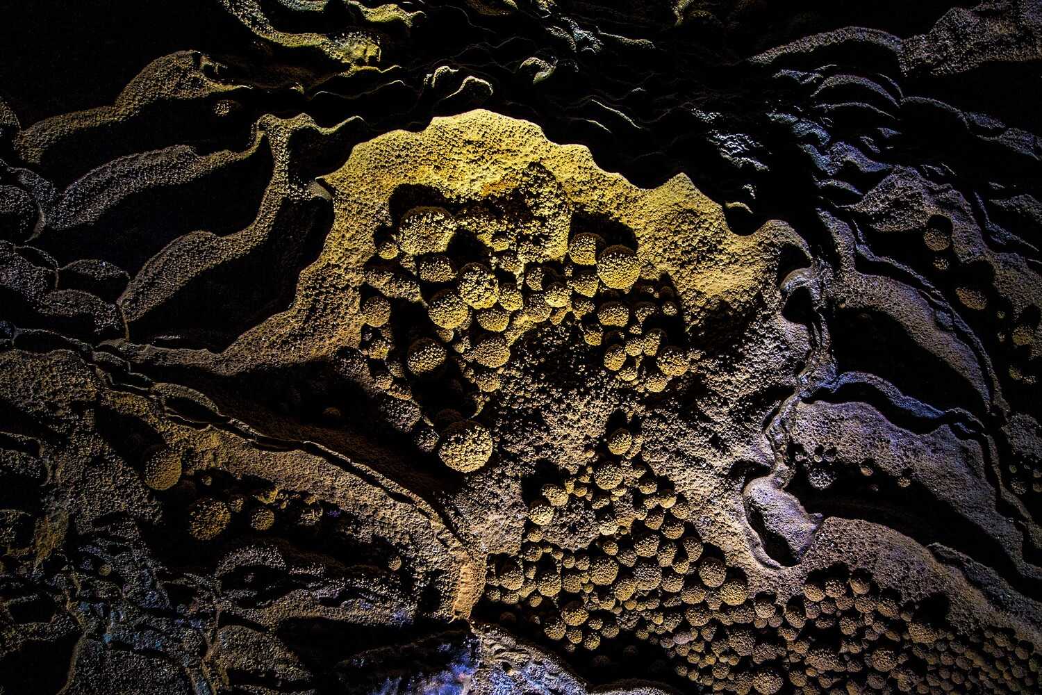 Hang-Song-Cave-Pearl