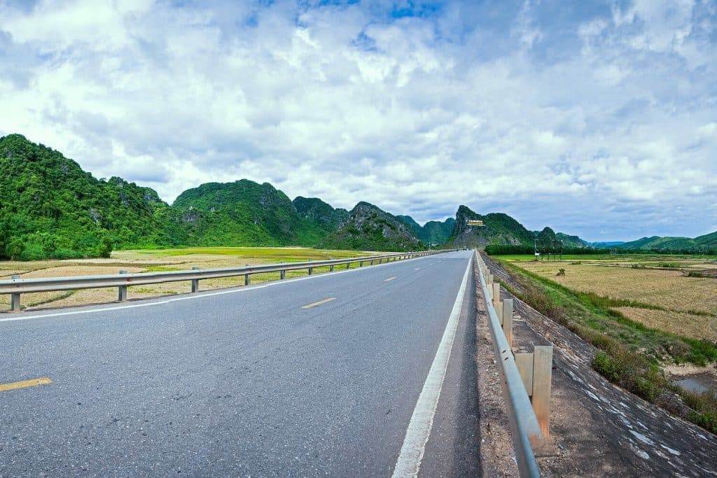 A road to Phong Nha – Ke Bang National Park. Source: Flickr