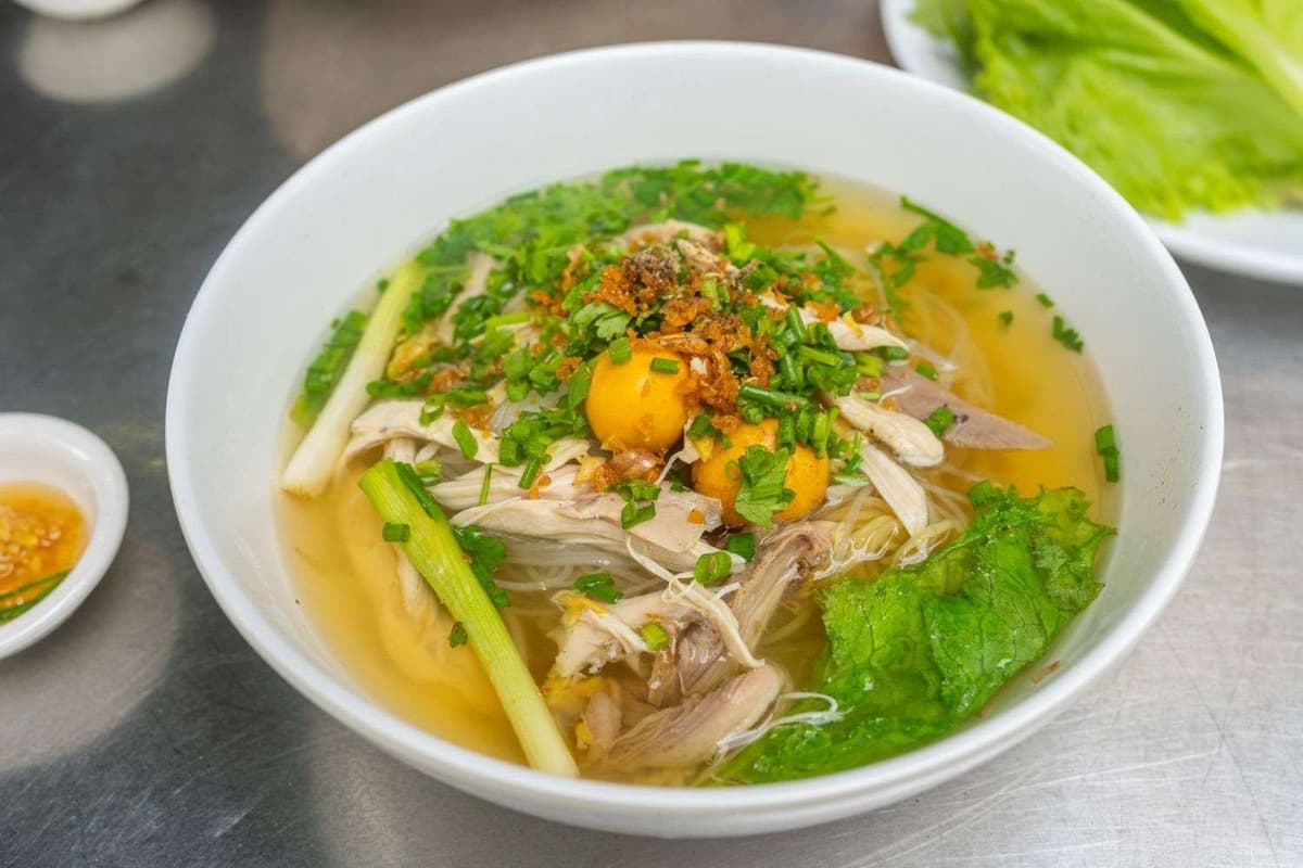 Vietnamese Pho and famous restaurants for travelers 2 Chicken Vietnamese noodle was the first variation of pho, created when beef became scarce