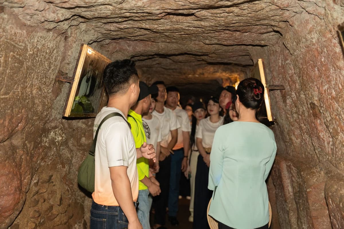 Địa đạo Vĩnh Mốc trong tuyến du lịch DMZ Quảng Trị là địa đạo lớn nhất Việt Nam