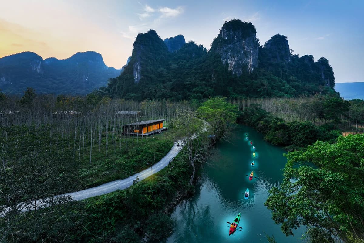 Làng Đưng: Vui chơi và trải nghiệm văn hoá làng quê tại Đồng Hới 5 Khu nghỉ dưỡng Blue Diamond Retreat nằm giữa rừng cây và dòng suối Blue