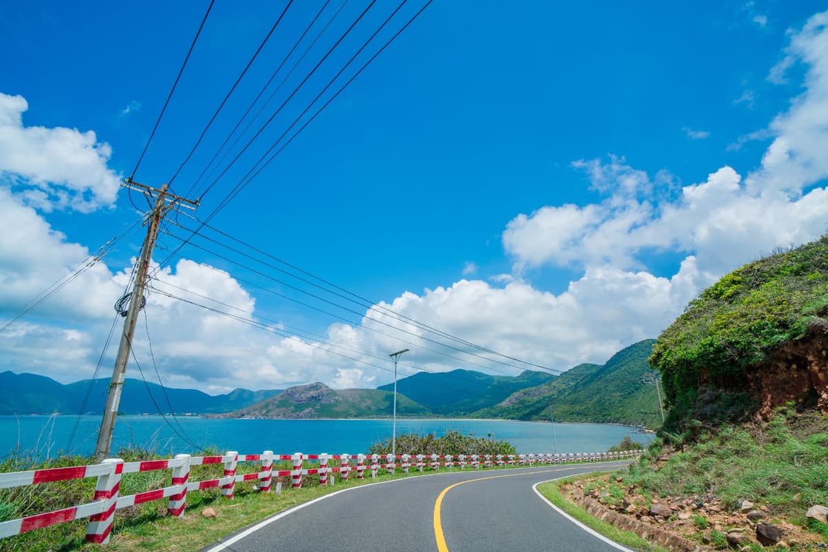 Vẻ hoang sơ trong vắt của biển trời Côn Đảo nhìn từ trên cao