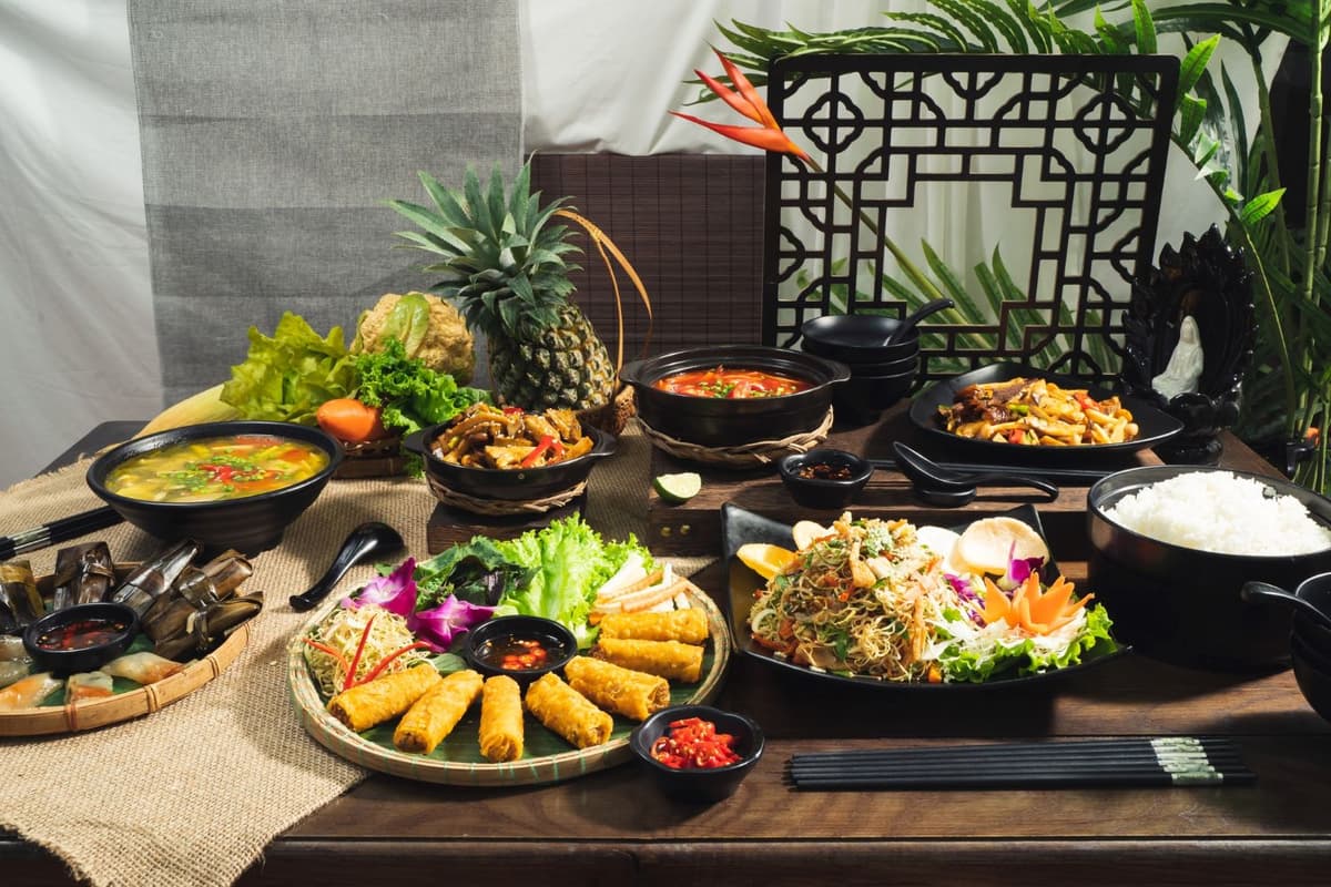 Where to find vegetarian restaurants in Quang Binh 1 A diverse and appetizing vegetarian menu at Bo De Duyen Vegetarian Restaurant