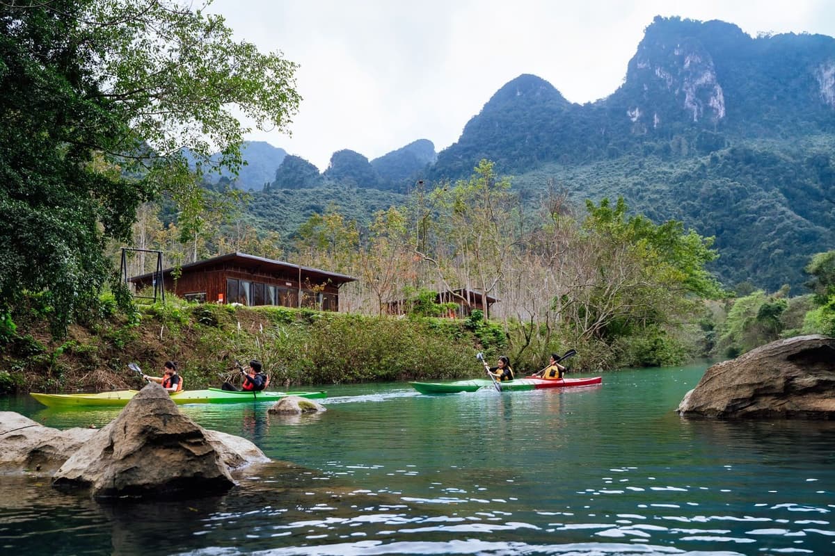Hue - Phong Nha Tourist Train to Launch in Late August, Connecting Two UNESCO World Heritage Sites 3 Kayaking Blue Diamond Retreat